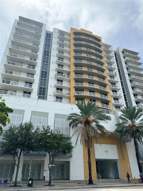 apt-604-900 Sw 8th St, Miami, FL, 33130-3752 | Card Image