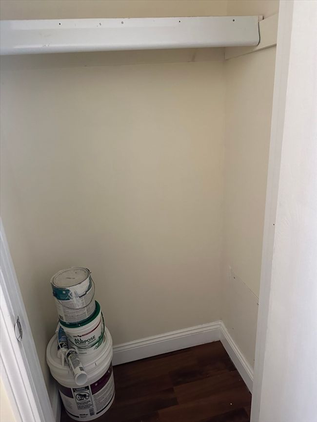 UNIT-6 - 1700 Skyline Dr, Condo with 2 bedrooms, 1 bathrooms and 2 parking in Lowell MA | Image 6