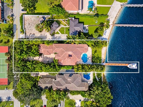 318 S Lake Dr, Lantana, FL, 33462-3225 | Card Image