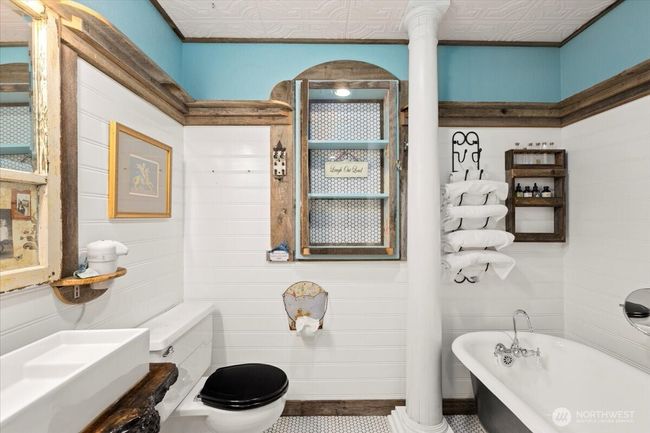 Full bath in the lower level. | Image 23