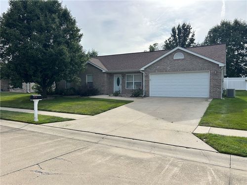555 Scovill Ct, Decatur, IL, 62522-1284 | Card Image