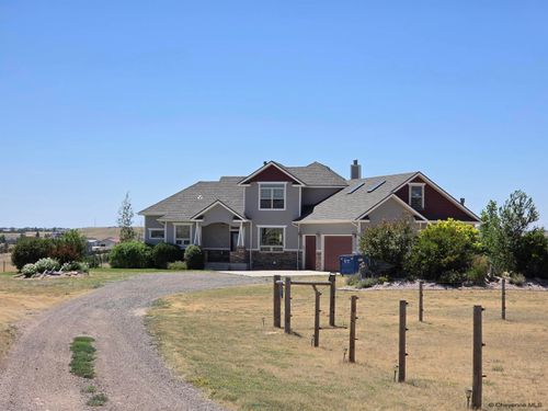 6701 Telluride Dr, Cheyenne, WY, 82009-8969 | Card Image