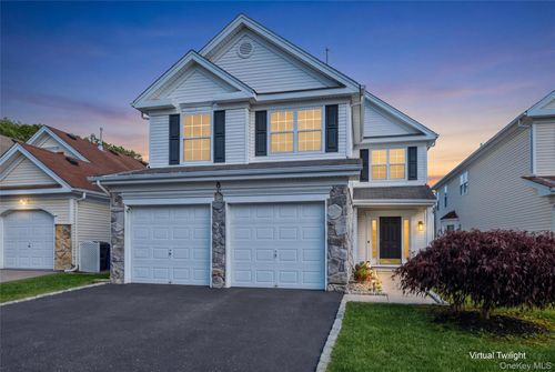 8 Jennifer Ln, Middle Island, NY, 11953-3005 | Card Image