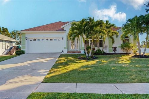 1525 San Marco Rd, MARCO ISLAND, FL, 34145-5111 | Card Image