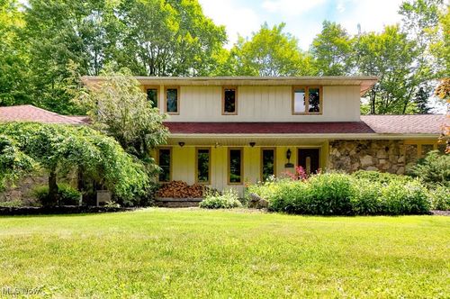 14745 Sleepy Hollow Dr, Novelty, OH, 44072-9695 | Card Image