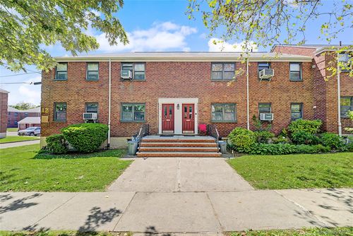 635-15-34 160th St, Whitestone, NY, 11357-3241 | Card Image