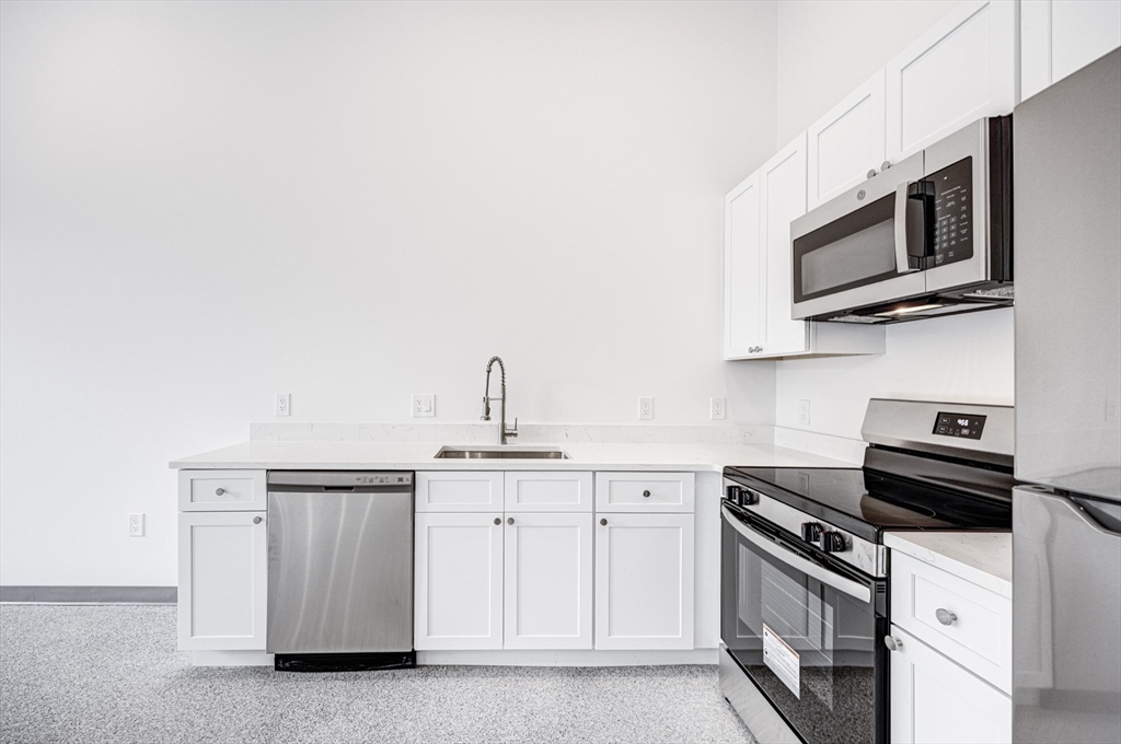 Residential Lease in Lowell 3