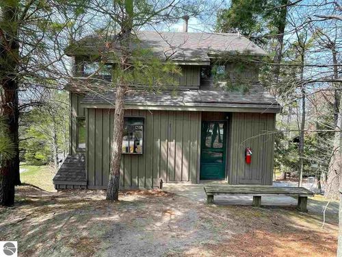 1 Vantage Pointe, Glen Arbor, MI, 49636 | Card Image