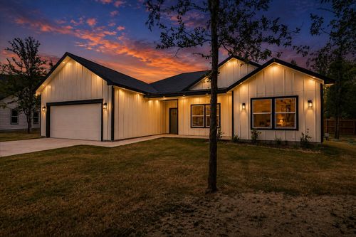 108 Keahi Ct, Bastrop, TX, 78602-6028 | Card Image