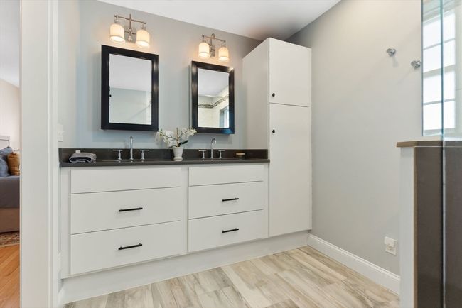 B - 32 Bromfield St, Condo with 3 bedrooms, 3 bathrooms and 2 parking in Newburyport MA | Image 18
