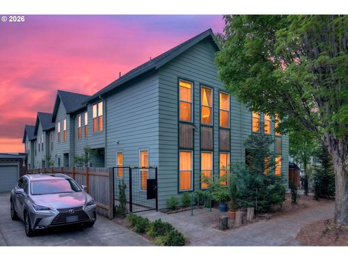 5322 Se Milwaukie Ave, Portland, OR, 97202-4821 | Card Image