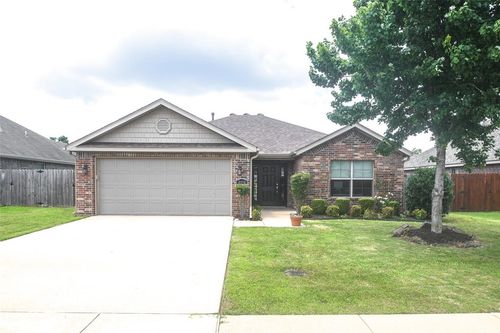 2102 N Wakefield St, Siloam Springs, AR, 72761-8969 | Card Image