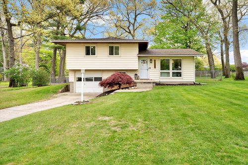 15032 155th Ave, Grand Haven, MI, 49417-9511 | Card Image