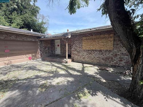 93 Mackie Dr, Martinez, CA, 94553-4509 | Card Image