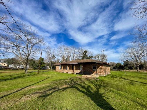 401 Anderson Rd, Cuero, TX, 77954-6762 | Card Image