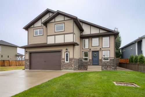 2202 Cedar Cres, Coaldale, AB, T1M0A5 | Card Image