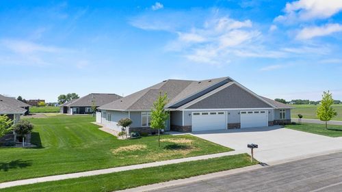 1-905 Andrew St, Marshall, MN, 56258 | Card Image