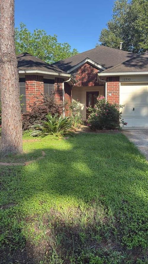 16930 Blue Mist Cir, Sugar Land, TX, 77498-4816 | Card Image
