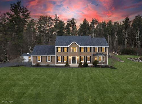 3 Harmony Ln, Pelham, NH, 03076-2226 | Card Image