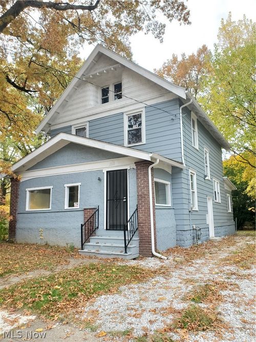 830 Sumner St, Akron, OH, 44311-2168 | Card Image