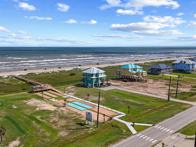 5411 Blue Water Hwy, House other with 6 bedrooms, 8 bathrooms and 2 parking in Freeport TX | Image 6