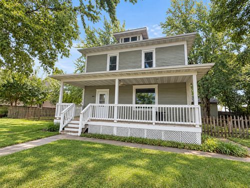 829 Prospect Ave, Windom, MN, 56101-1751 | Card Image