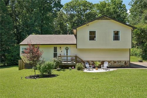 3211 Oakbrook Ln, Clarkston, GA, 30021-1004 | Card Image