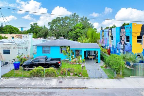 266 Nw 32nd St, Miami, FL, 33127-3744 | Card Image