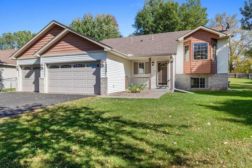 6408 Cassiopeia Ct, Lino Lakes, MN, 55038-9143 | Card Image