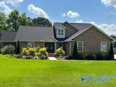 45 Jonquil Drive, House other with 4 bedrooms, 2 bathrooms and null parking in Guntersville AL | Image 2