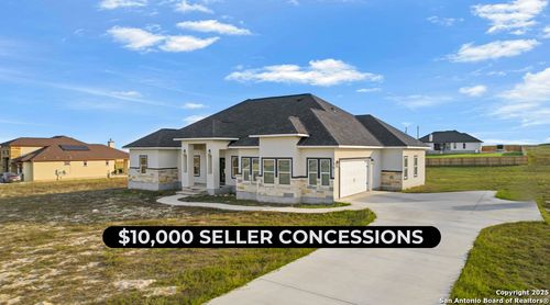 136 Summer Meadow Dr, La Vernia, TX, 78121-0148 | Card Image