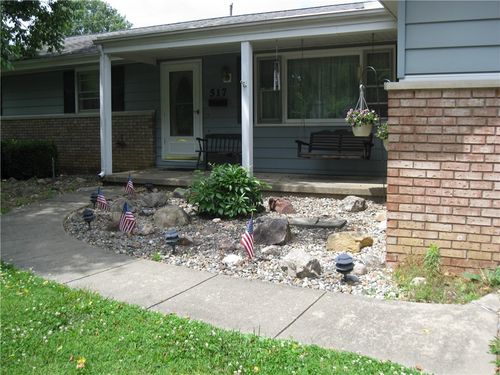 517 Coolidge Ave, Charleston, IL, 61920-4122 | Card Image