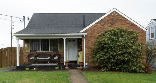 3800 Hanlin Way, Weirton, WV, 26062-4306 | Card Image