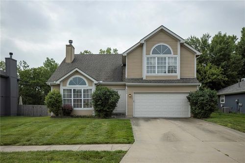 205 Sw Creek Ridge Dr, Grain Valley, MO, 64029-8403 | Card Image