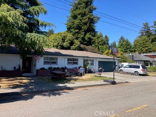 1905 Russ St, Eureka, CA, 95501-4715 | Card Image