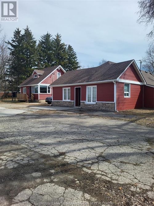 8902 Talbot Trail, Chatham Kent, ON, N0R1A0 | Card Image