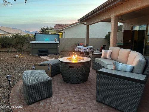38135 S Rolling Hills Dr, Tucson, AZ, 85739-3008 | Card Image