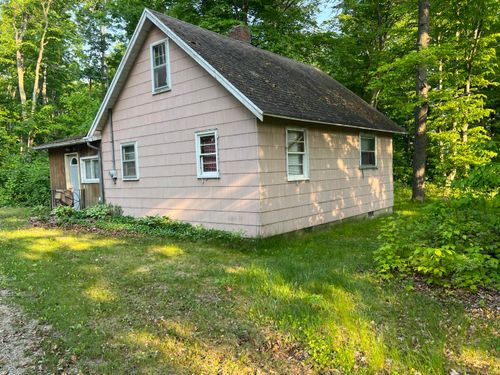 7748 N Comstock Ave, Bitely, MI, 49309-9725 | Card Image