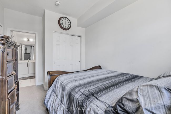 21 - 630 Rogers Rd, Condo with 2 bedrooms, 1 bathrooms and 1 parking in York ON | Image 10