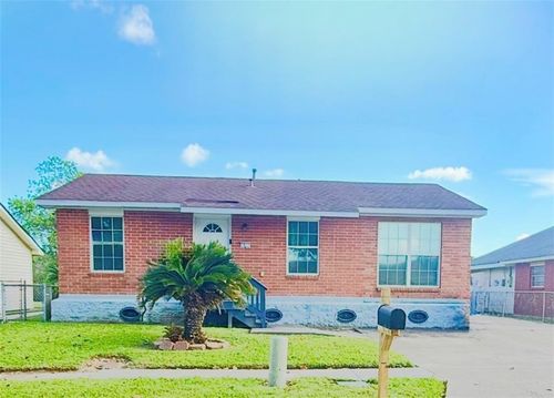 5817 Lacombe Ave, Marrero, LA, 70072-4709 | Card Image