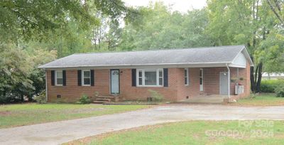 48 - 147 Deerfield Circle, House other with 3 bedrooms, 1 bathrooms and null parking in Troy NC | Image 1