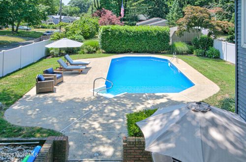 15 Mohawk Ave, Red Bank, NJ, 07701-5856 | Card Image