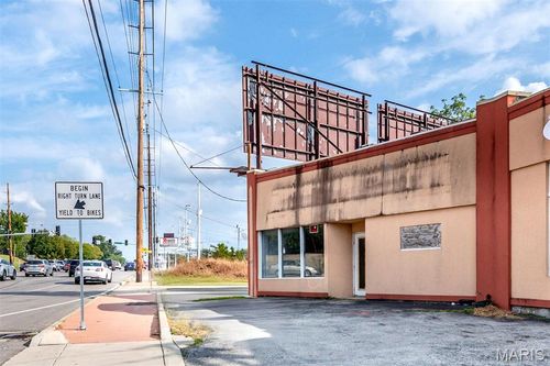 9322 Saint Charles Rock Rd, Saint Louis, MO, 63114-2725 | Card Image