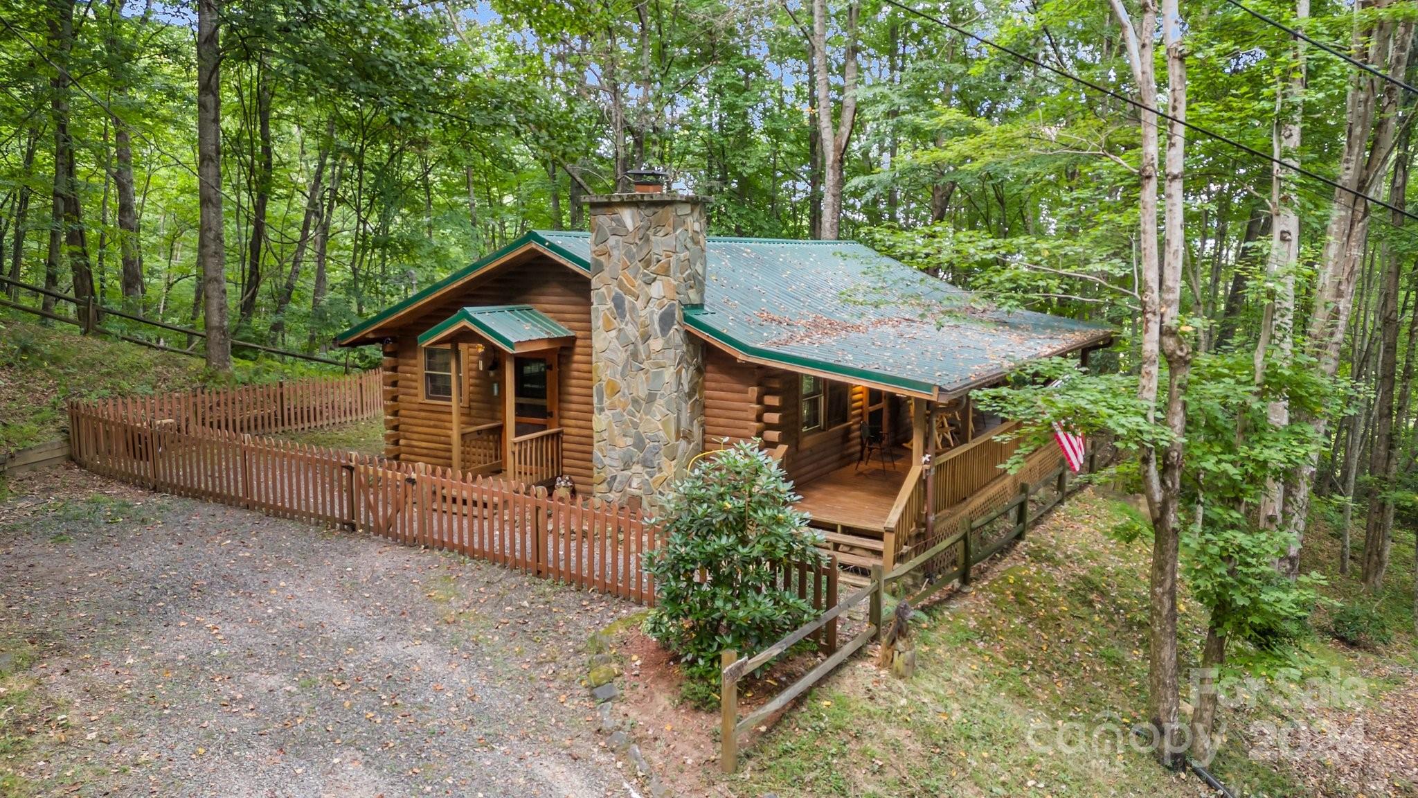 Misty Mountain Dr, Maggie Valley, NC 28751