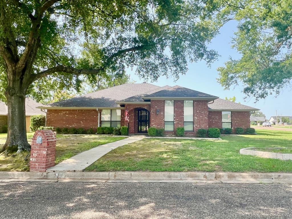 Alan Dr, Mount Pleasant, TX 75455