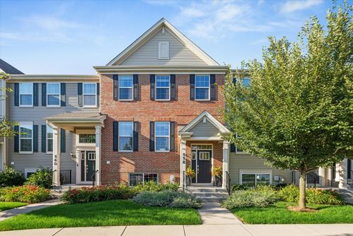 558 Cimmaron Cir, Crystal Lake, IL, 60012-3719 | Card Image