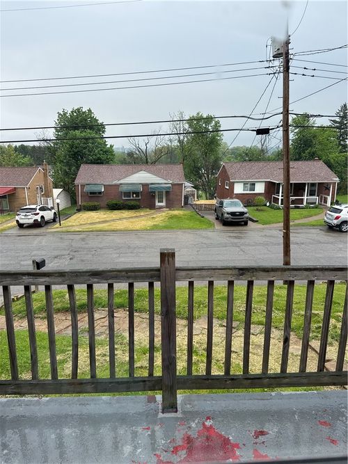 3220 Overlook Dr, Mckeesport, PA, 15133-2220 | Card Image