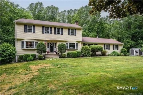 95 Wildwood Dr, Stratford, CT, 06614-1129 | Card Image