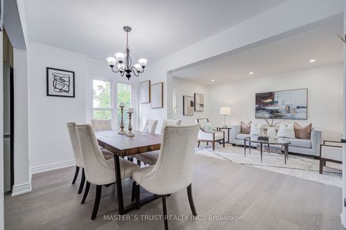 4 Gatsby Sq, Brampton, ON, L6S2H4 | Card Image