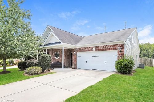 5905 Laurel Creek Ct, Greensboro, NC, 27405-8259 | Card Image